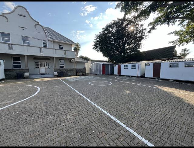 676M² OFFICE FOR SALE IN SOUTHERNWOOD